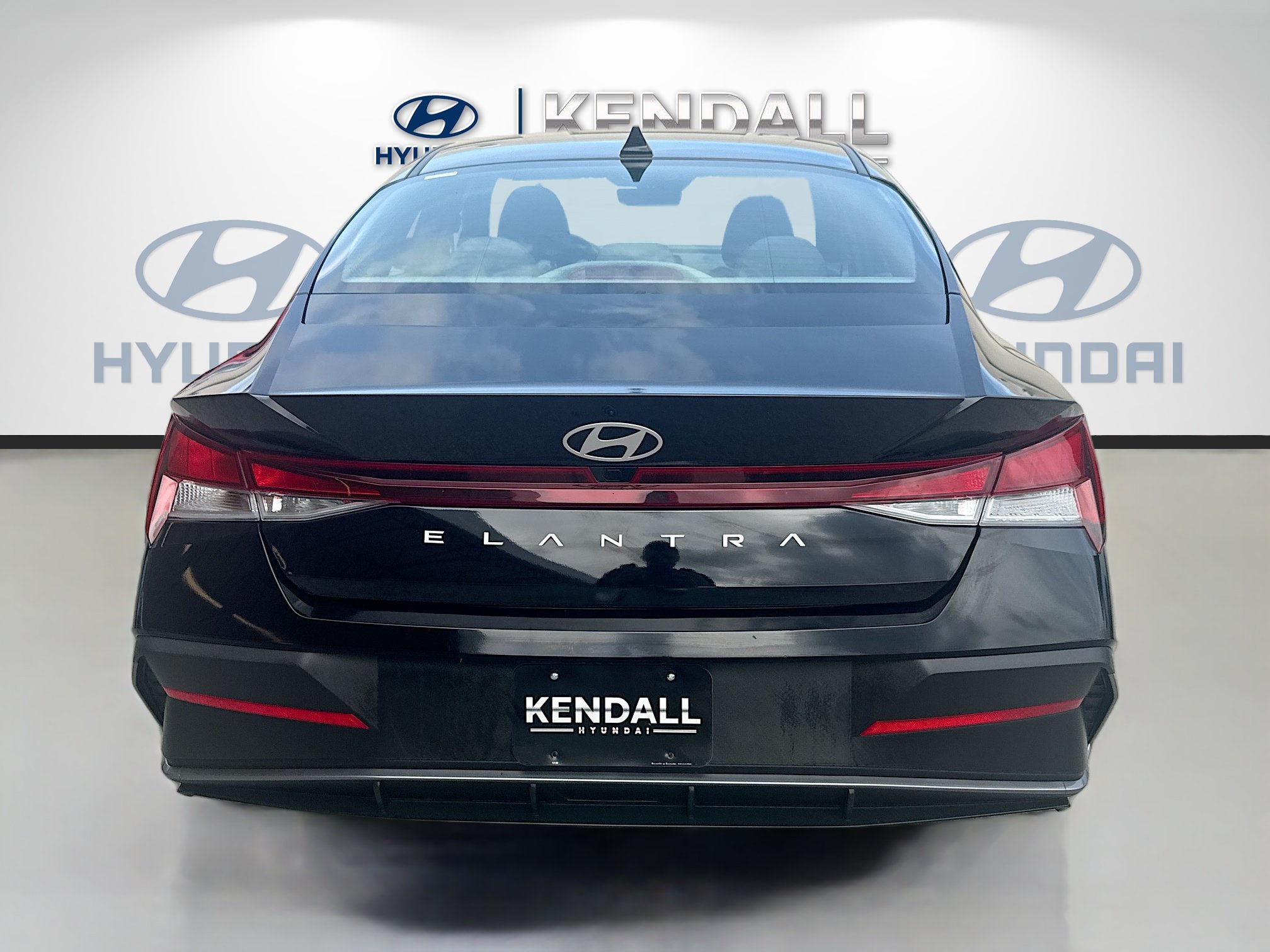 Used 2024 Hyundai Elantra SEL FWD image 5