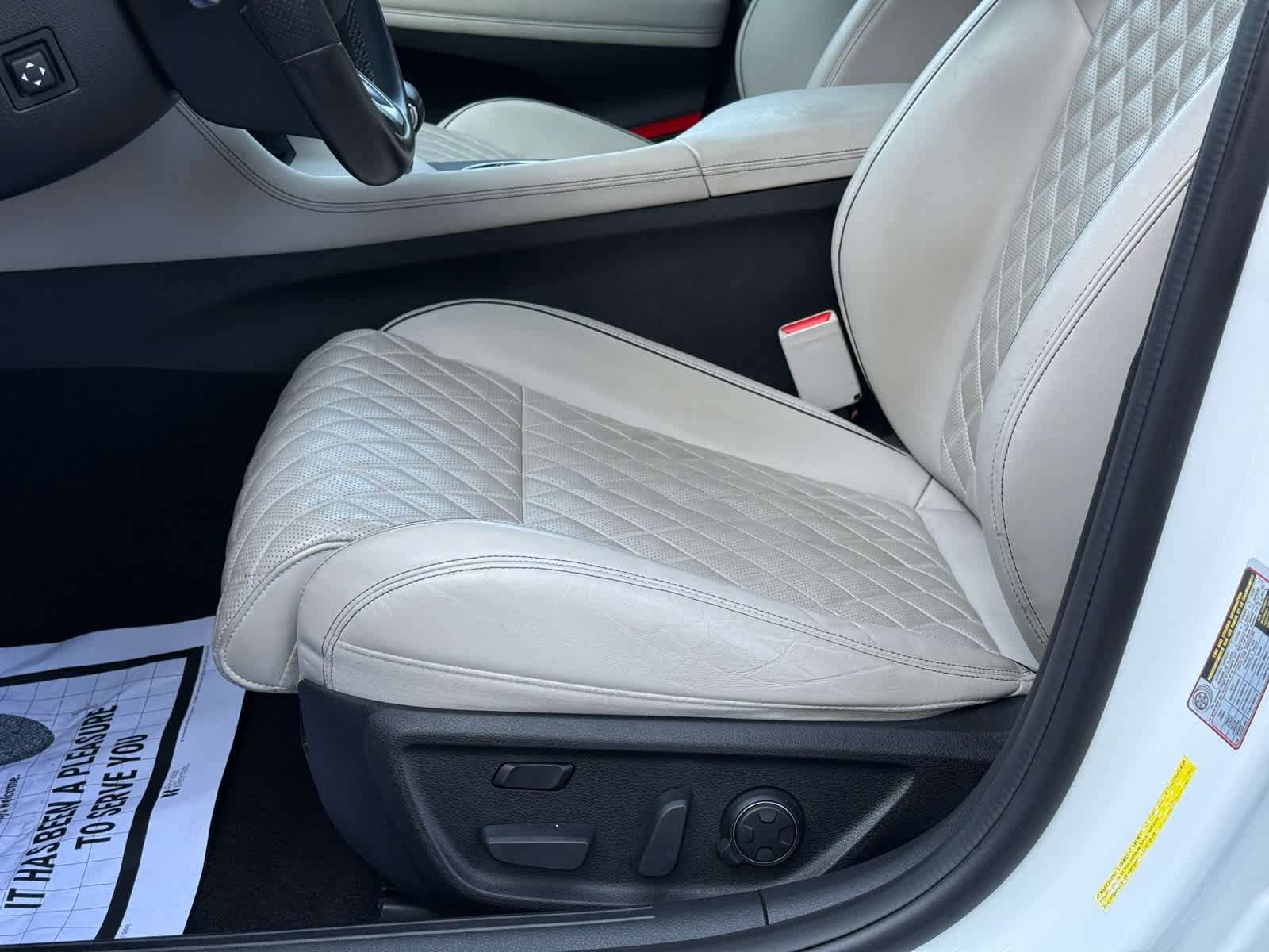 Used 2022 Genesis G70 3.3T RWD image 13