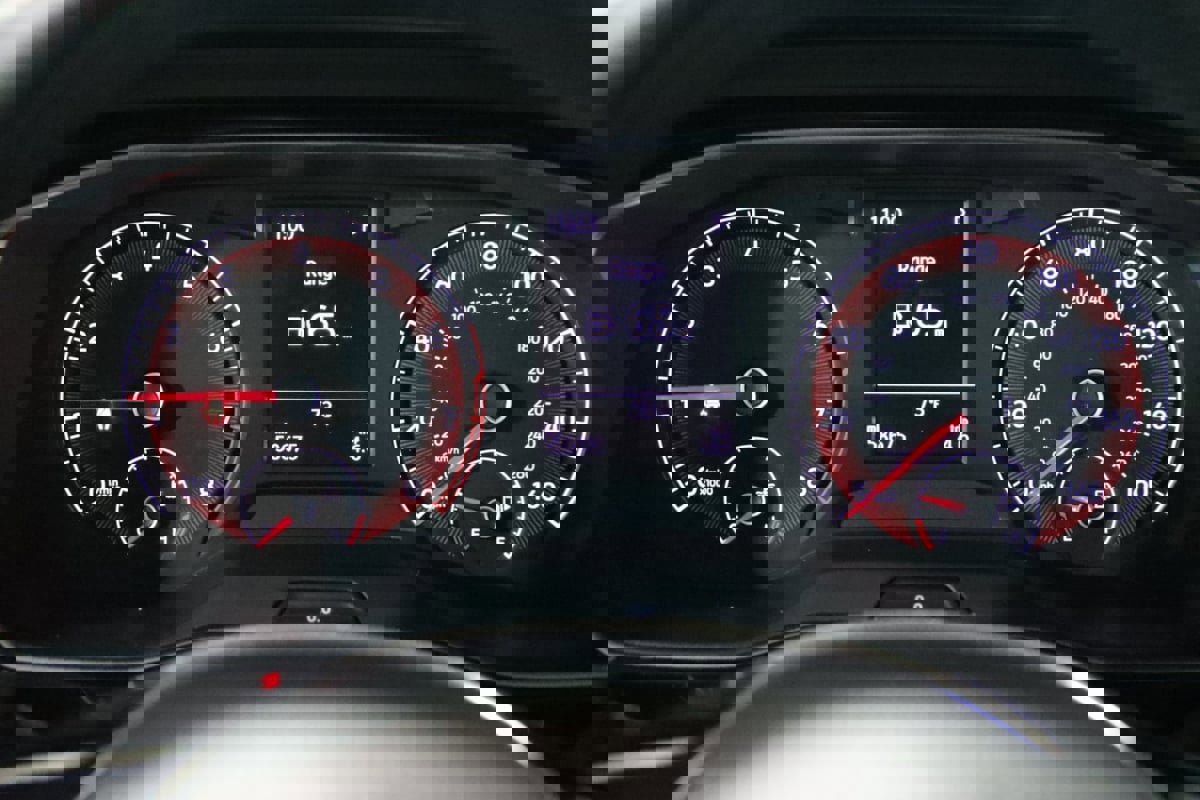 Used 2019 Volkswagen Jetta SE w/ Cold Weather Package image 35