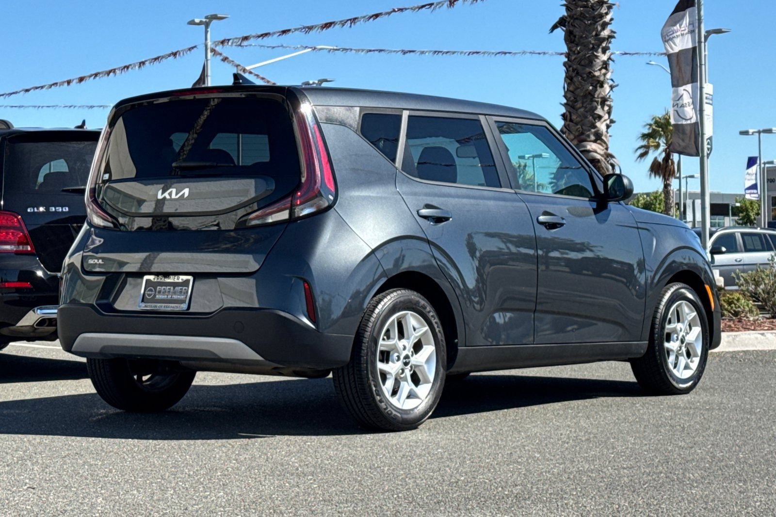 Used 2024 Kia Soul LX w/ Option Group 015 FWD image 4