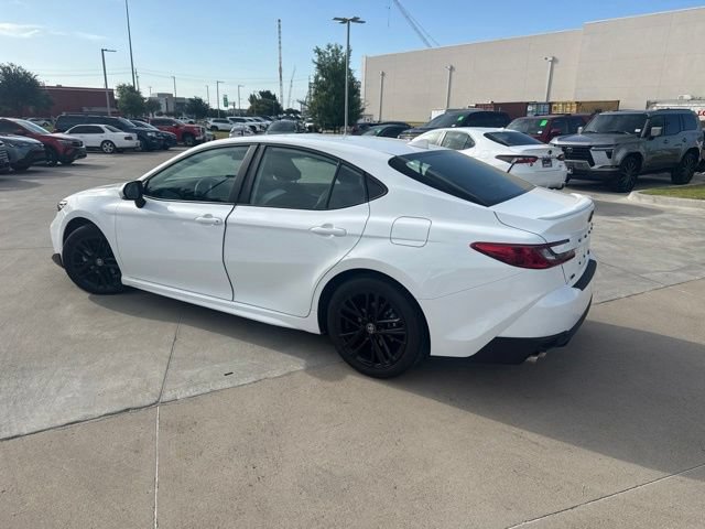 Certified 2025 Toyota Camry SE FWD image 5