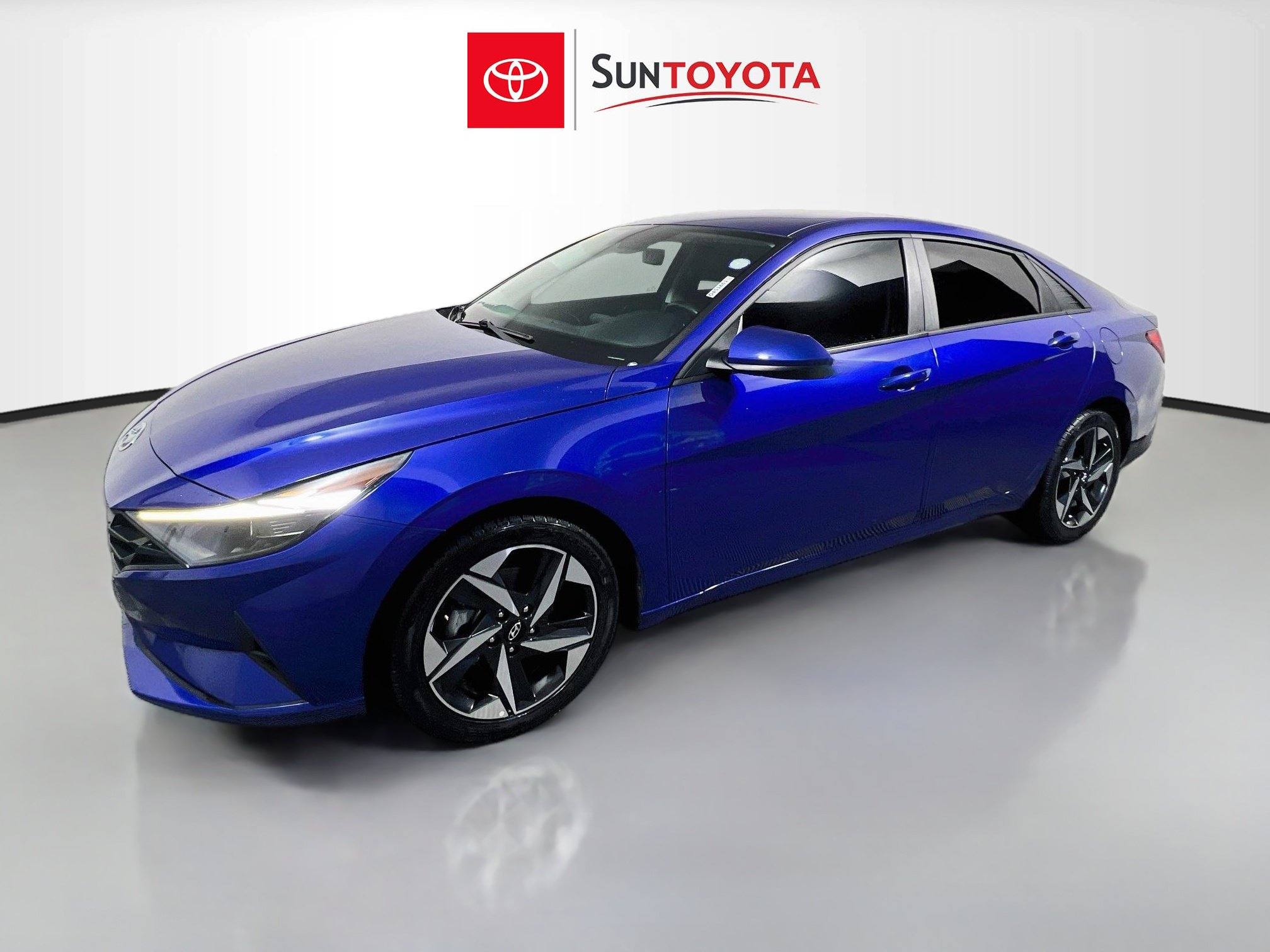 Used 2023 Hyundai Elantra SEL w/ Convenience Package FWD image 9