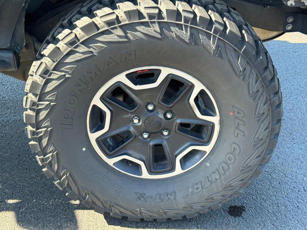 Used 2015 Jeep Wrangler Unlimited Rubicon AWD/4WD image 6