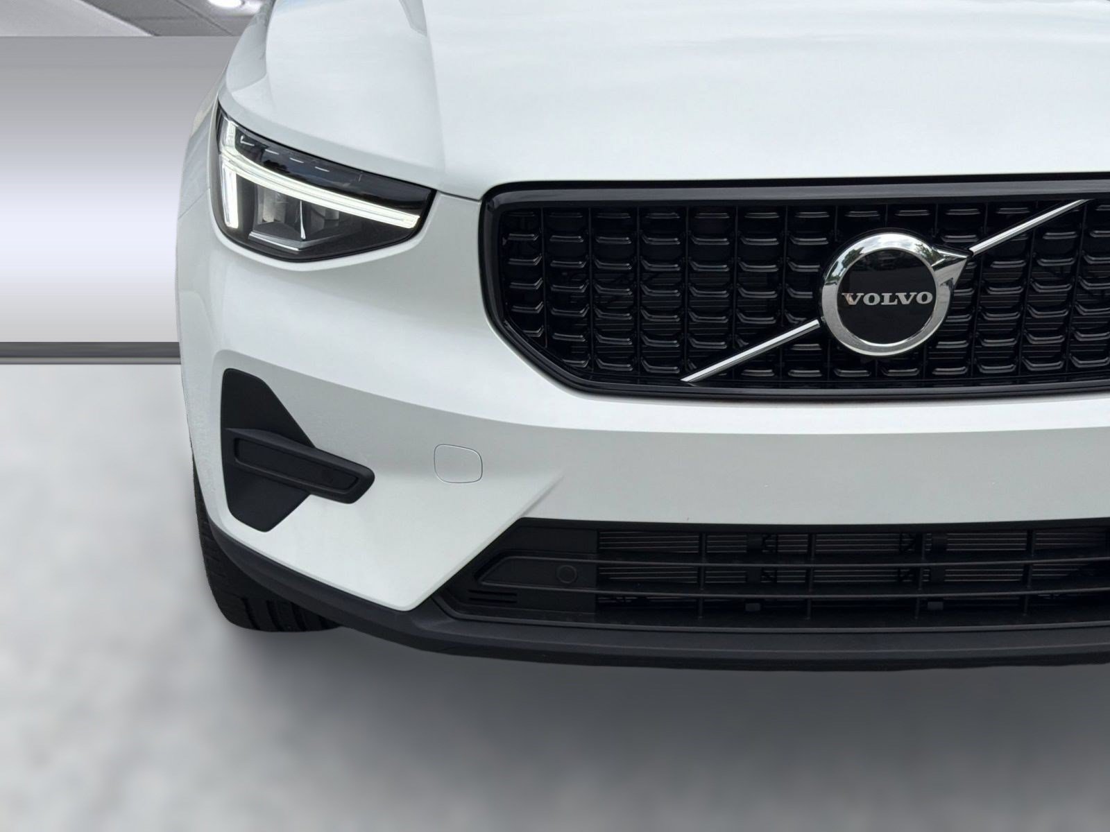 New 2026 Volvo XC40 B5 Core w/ Protection Package Premier AWD/4WD image 29