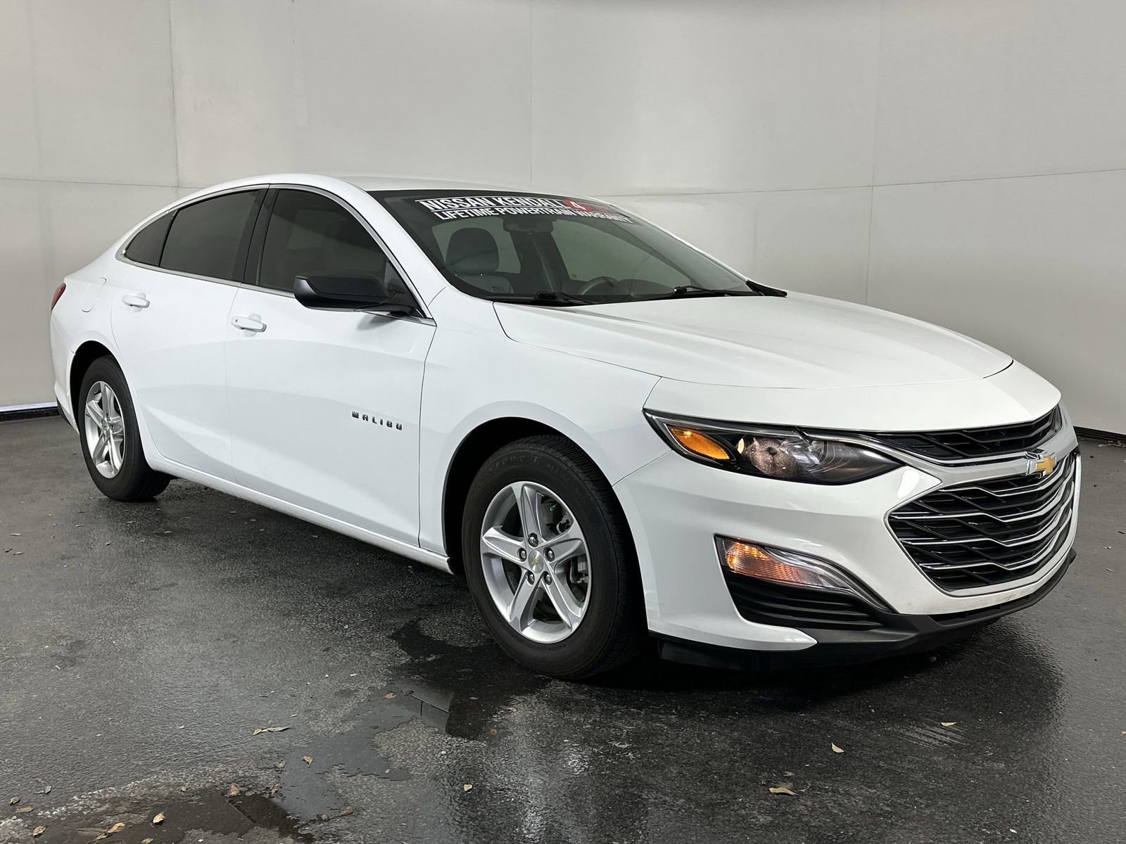 Used 2021 Chevrolet Malibu LS image 3