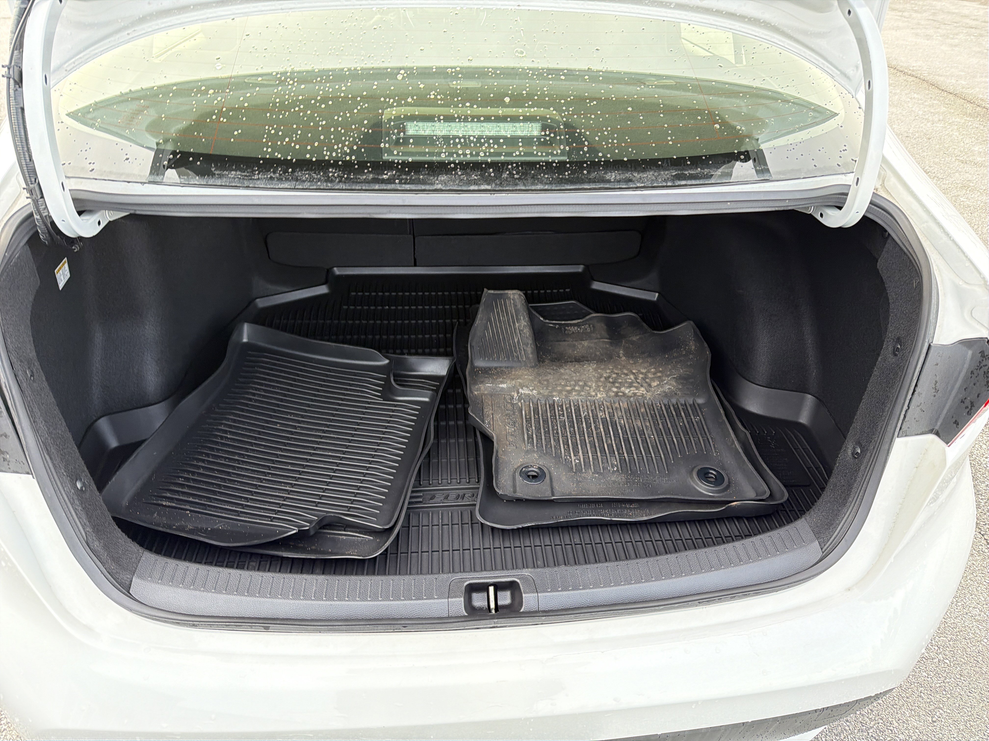 Used 2022 Toyota Corolla LE image 36