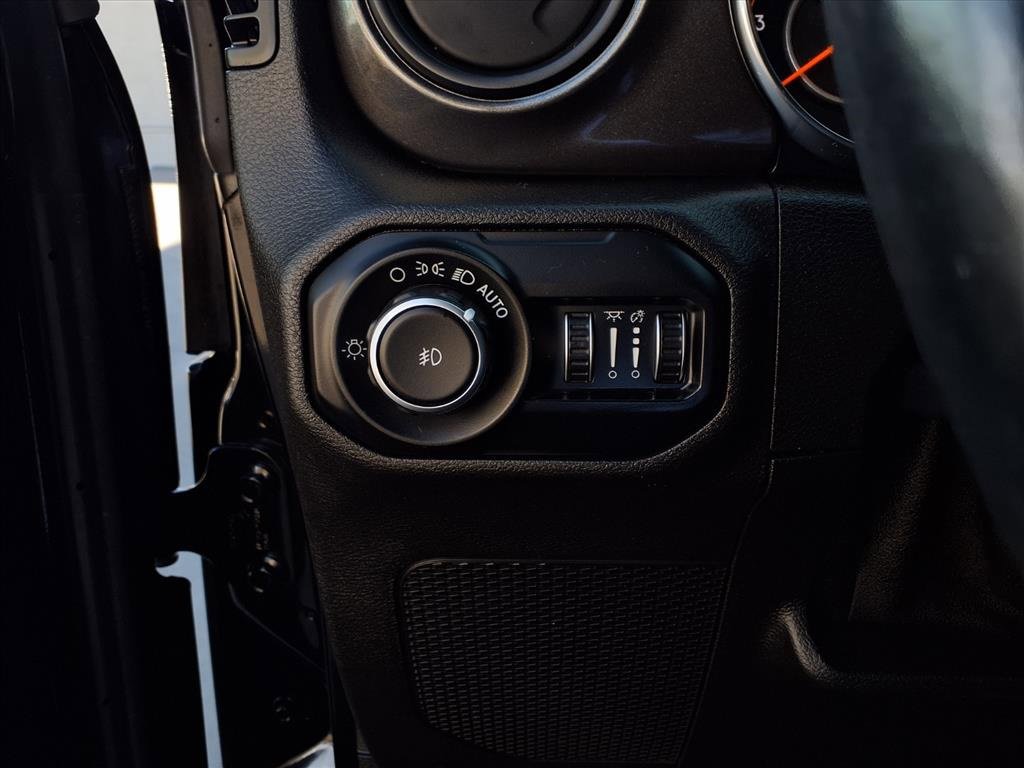 Used 2019 Jeep Wrangler Unlimited Sport image 14