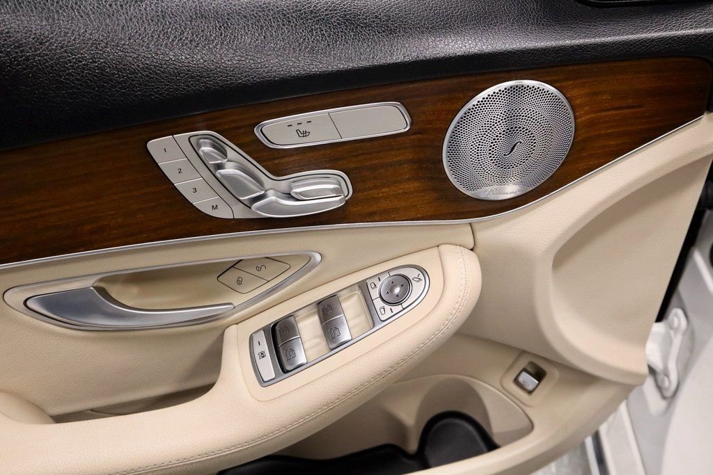 Used 2021 Mercedes-Benz C 300 4MATIC Sedan image 25