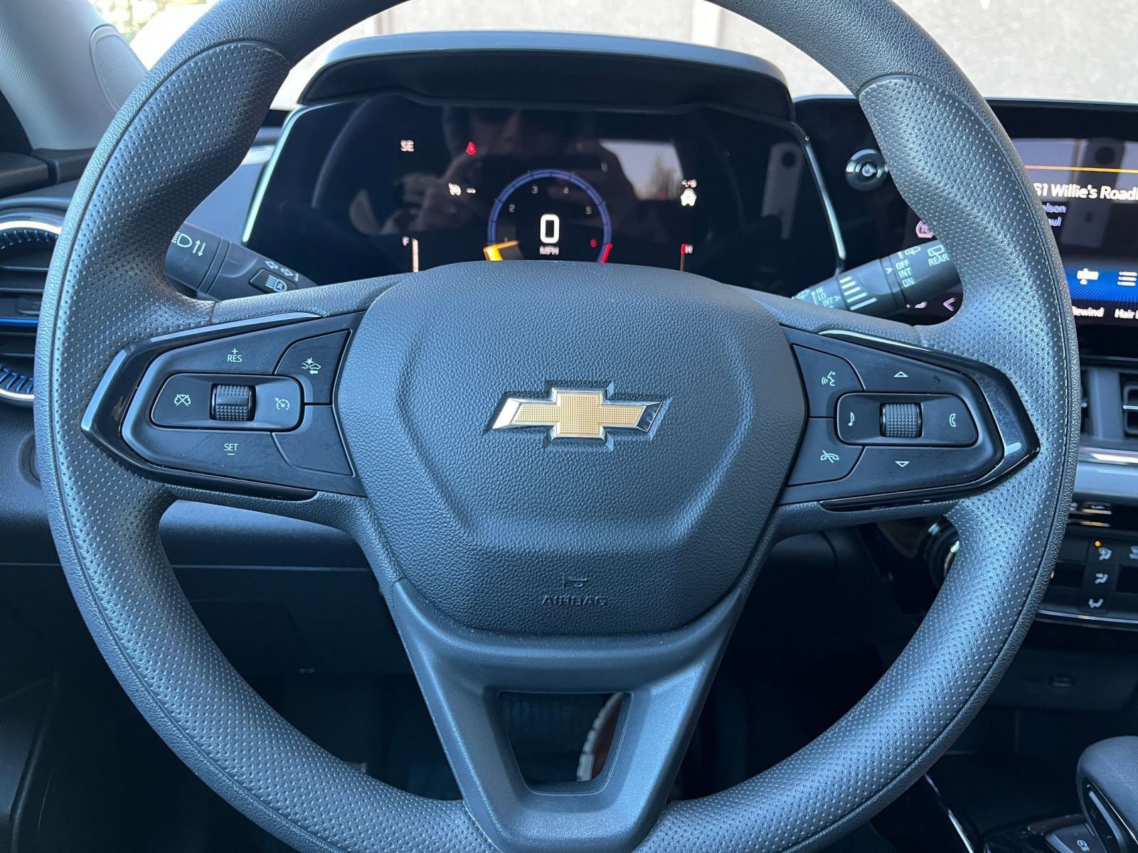 Used 2025 Chevrolet Trax LT image 29