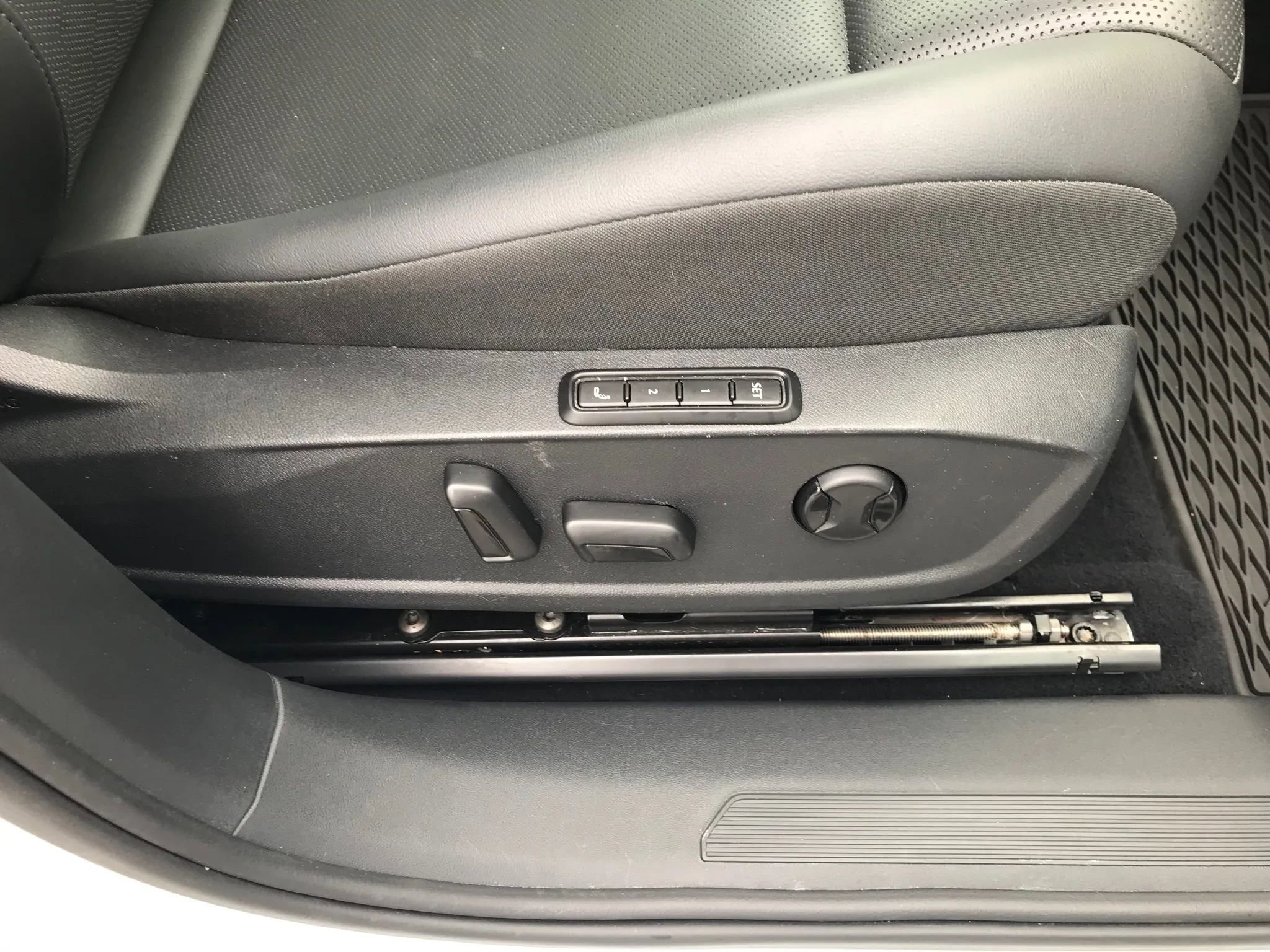 Used 2022 Volkswagen ID.4 Pro S w/ Gradient Package image 95