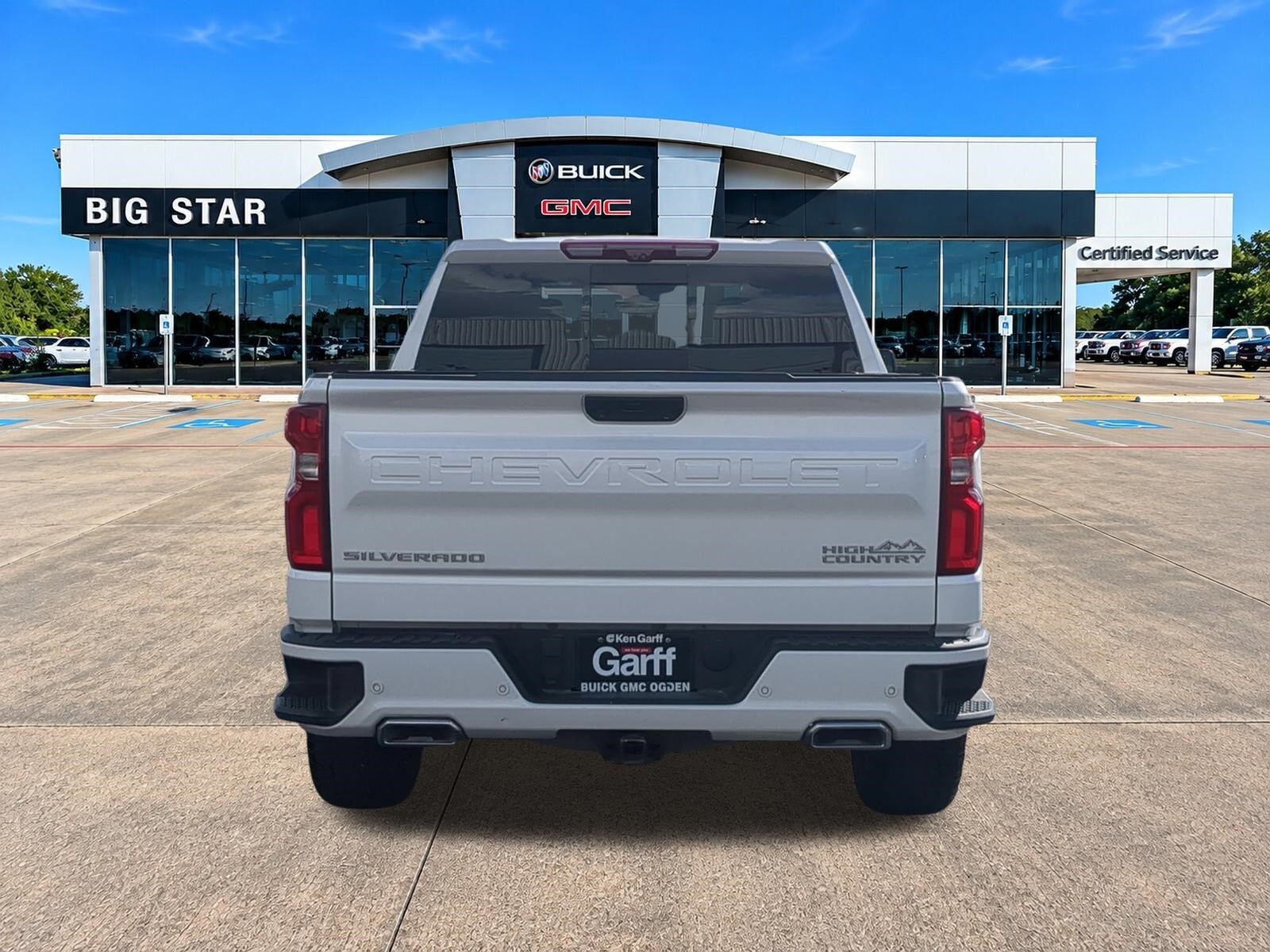 Used 2023 Chevrolet Silverado 1500 High Country w/ Technology Package AWD/4WD image 5