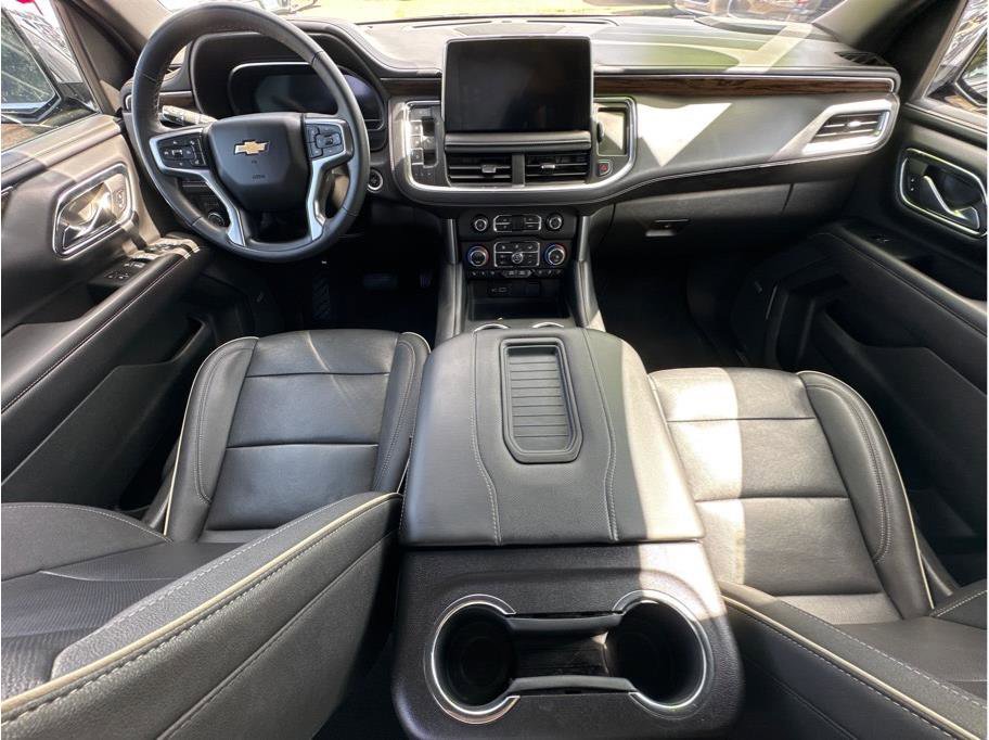 Used 2023 Chevrolet Suburban Premier image 21