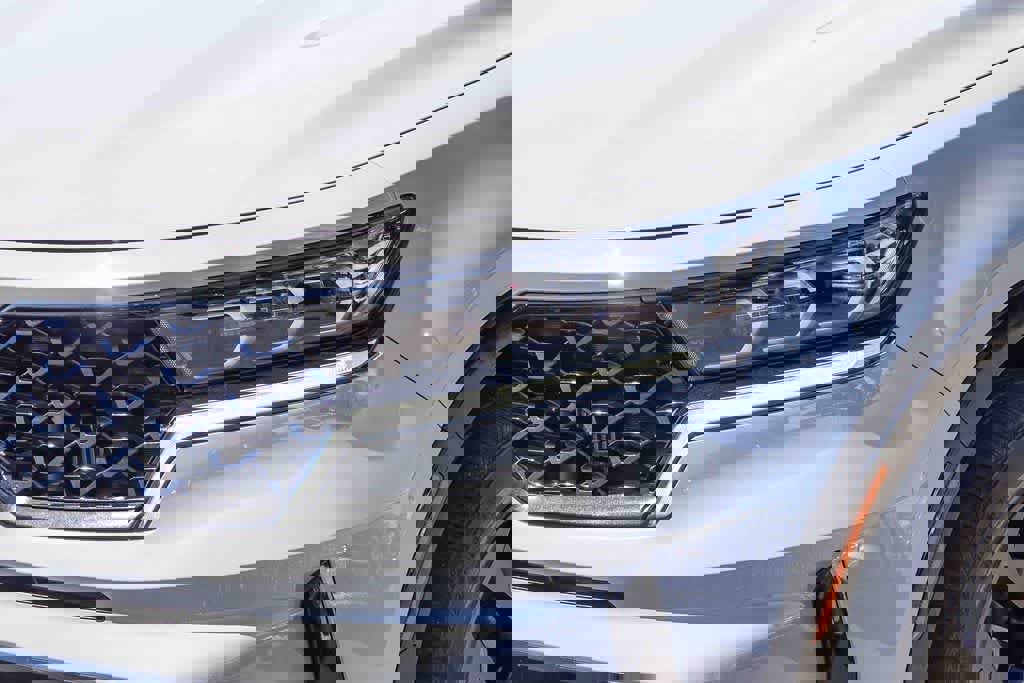 Certified 2023 Kia Sorento SX image 8