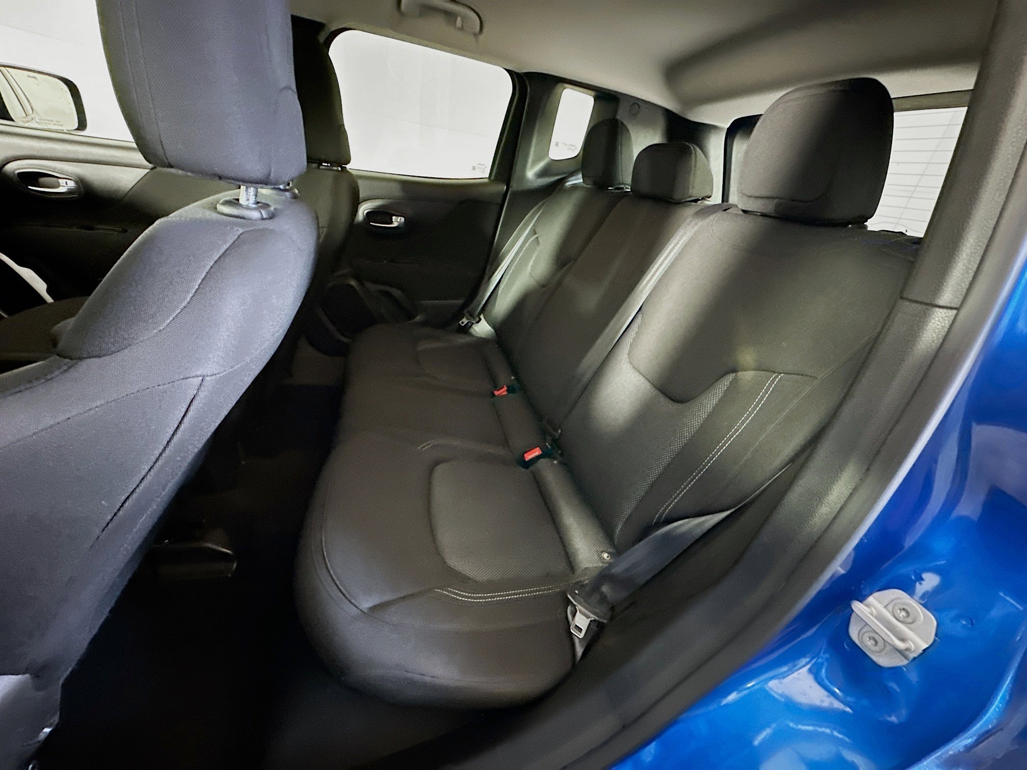 Used 2020 Jeep Renegade Sport image 25