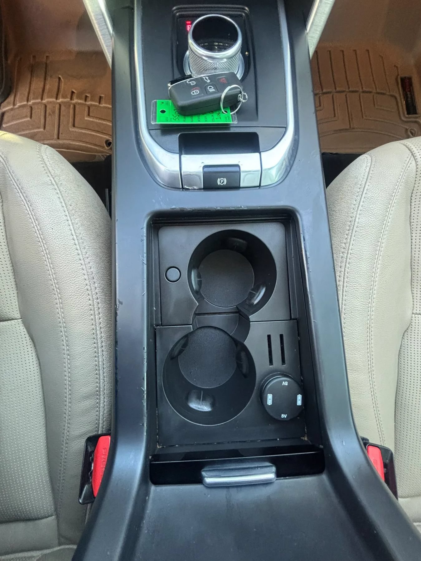 Used 2016 Land Rover Discovery Sport HSE AWD/4WD image 27