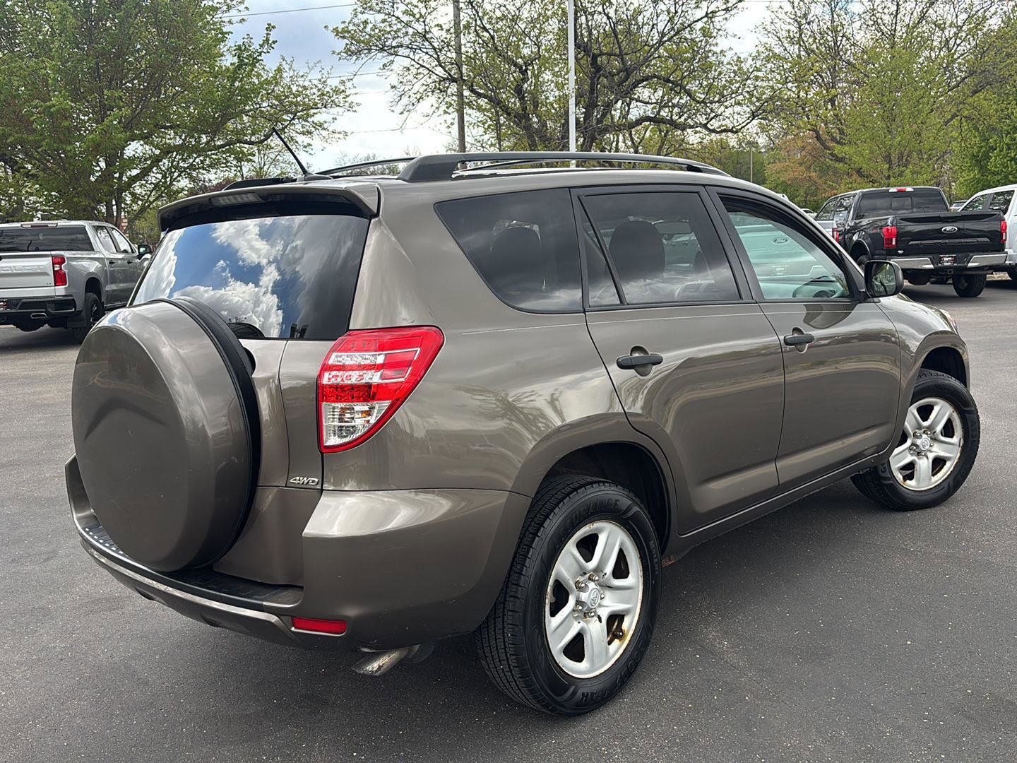 Used 2012 Toyota RAV4 4WD w/ Value Pkg image 9