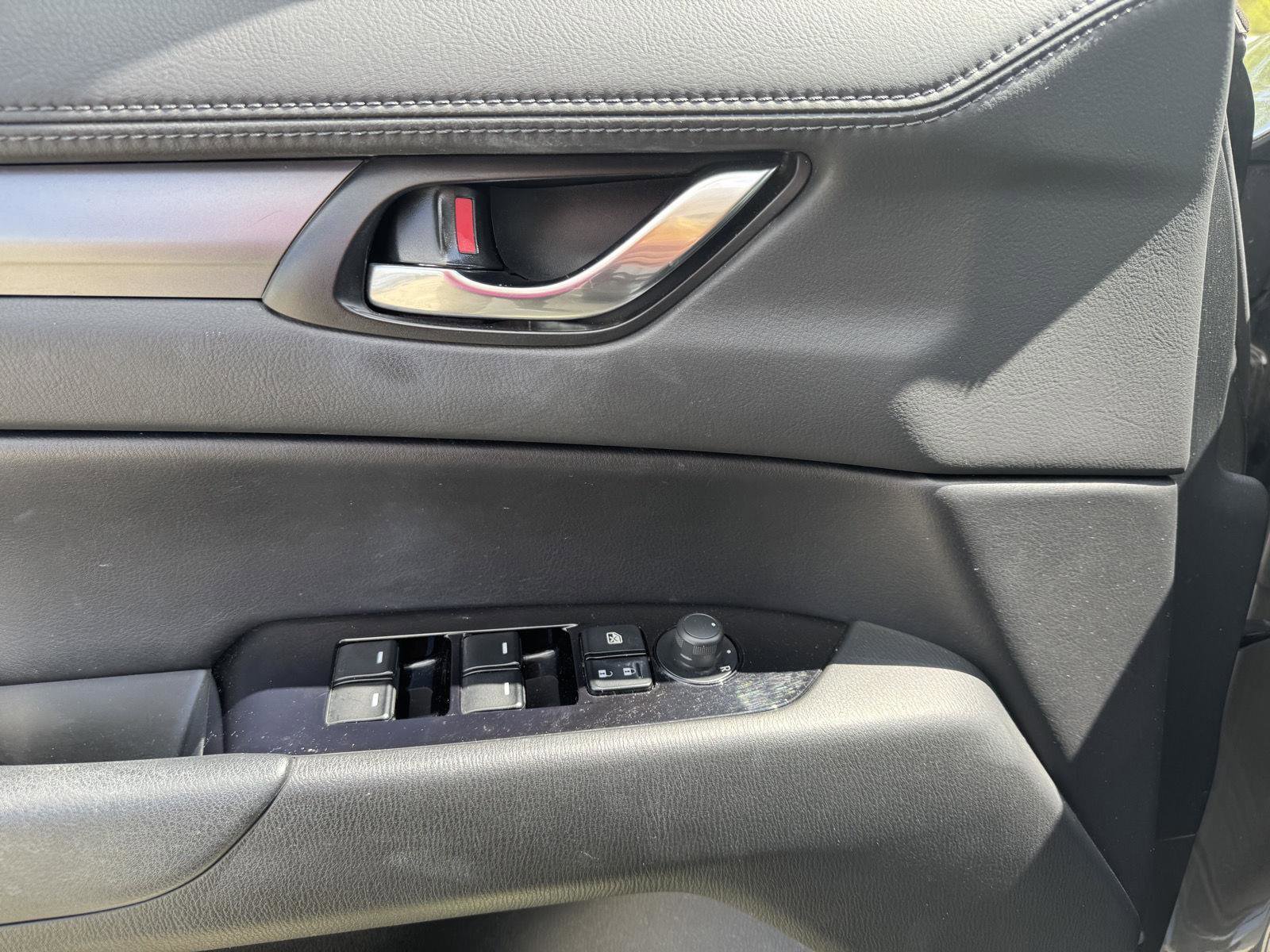 Used 2021 MAZDA CX-5 Touring image 6