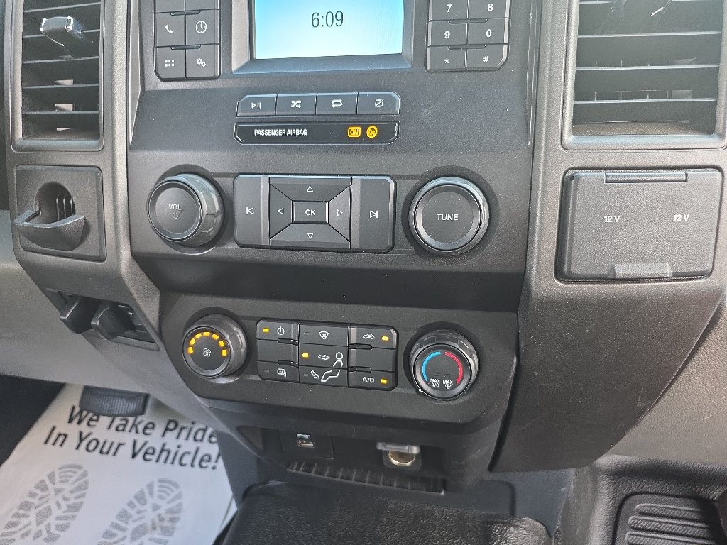 Certified 2022 Ford F550 2WD Regular Cab Super Duty image 16