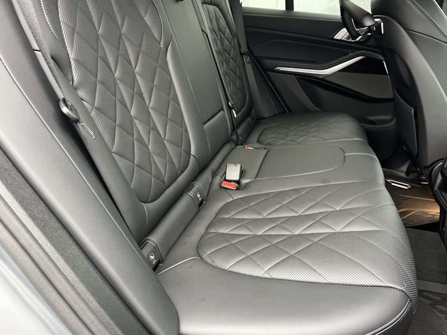 Used 2025 BMW X5 xDrive50e w/ Premium Package image 27