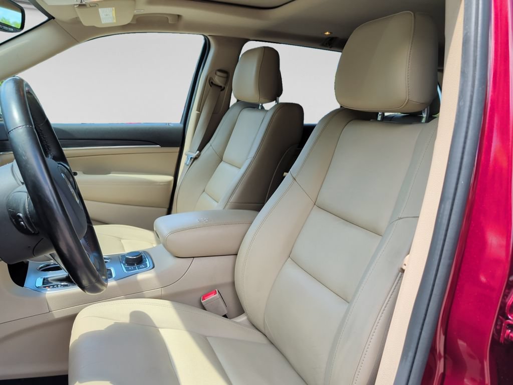 Used 2020 Jeep Grand Cherokee Limited AWD/4WD image 17