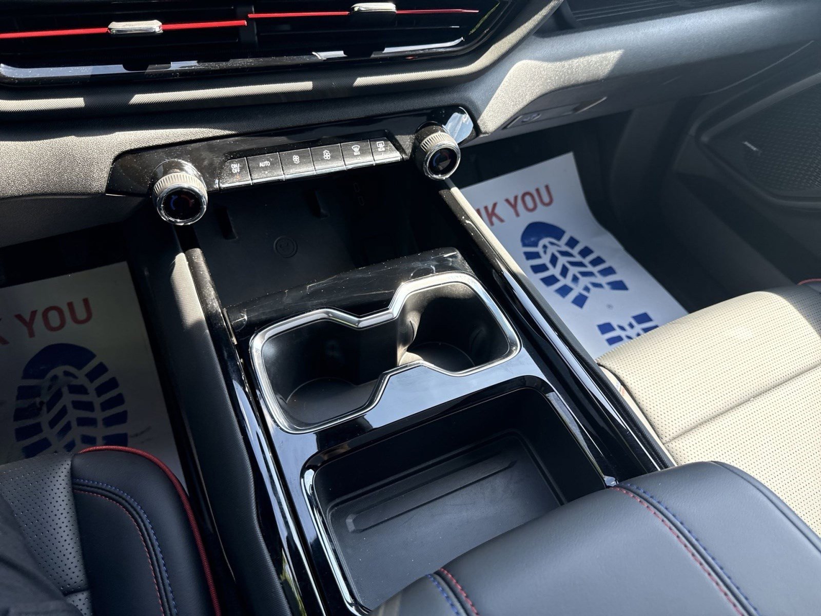 Used 2025 Chevrolet Silverado EV RST AWD/4WD image 21