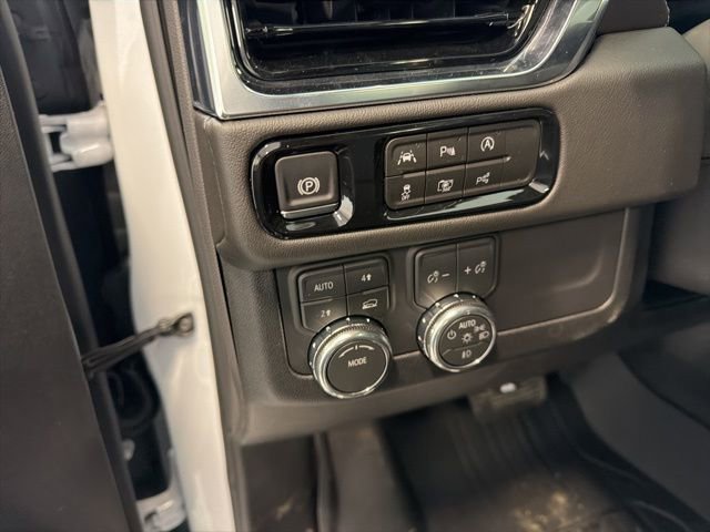 New 2026 GMC Yukon XL Denali w/ Sun & Power Step Package image 24