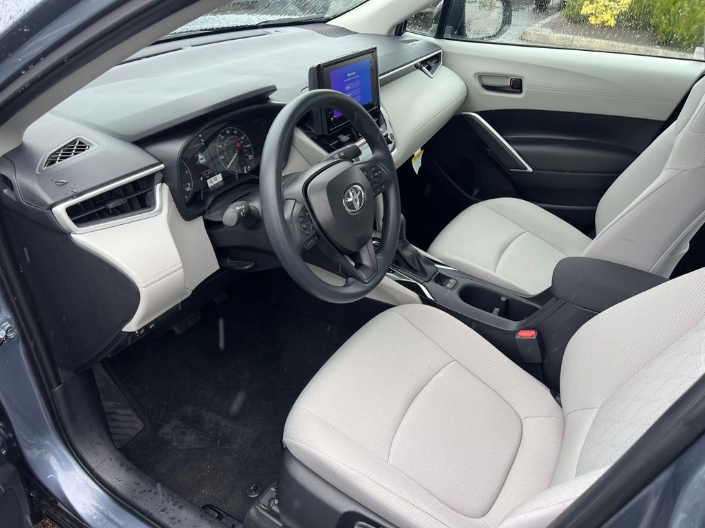 Used 2025 Toyota Corolla Cross L AWD/4WD image 12