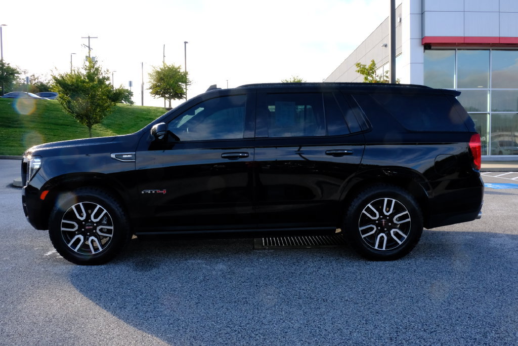 Used 2023 GMC Yukon AT4 w/ AT4 Premium Plus Package AWD/4WD image 6