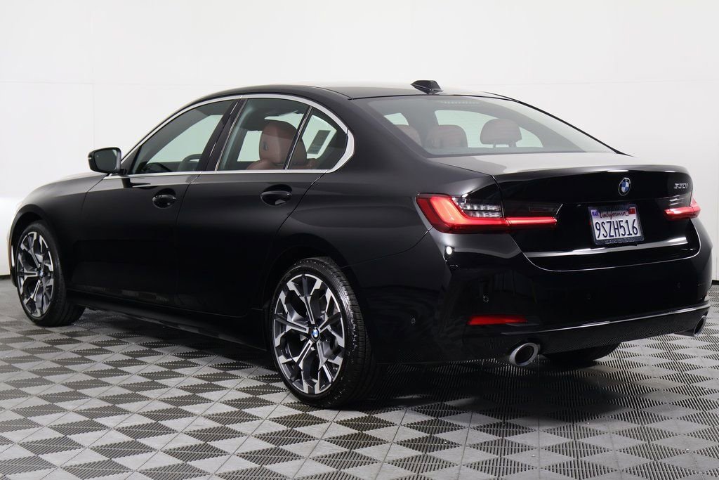 Used 2025 BMW 330i Sedan w/ Premium Package image 6