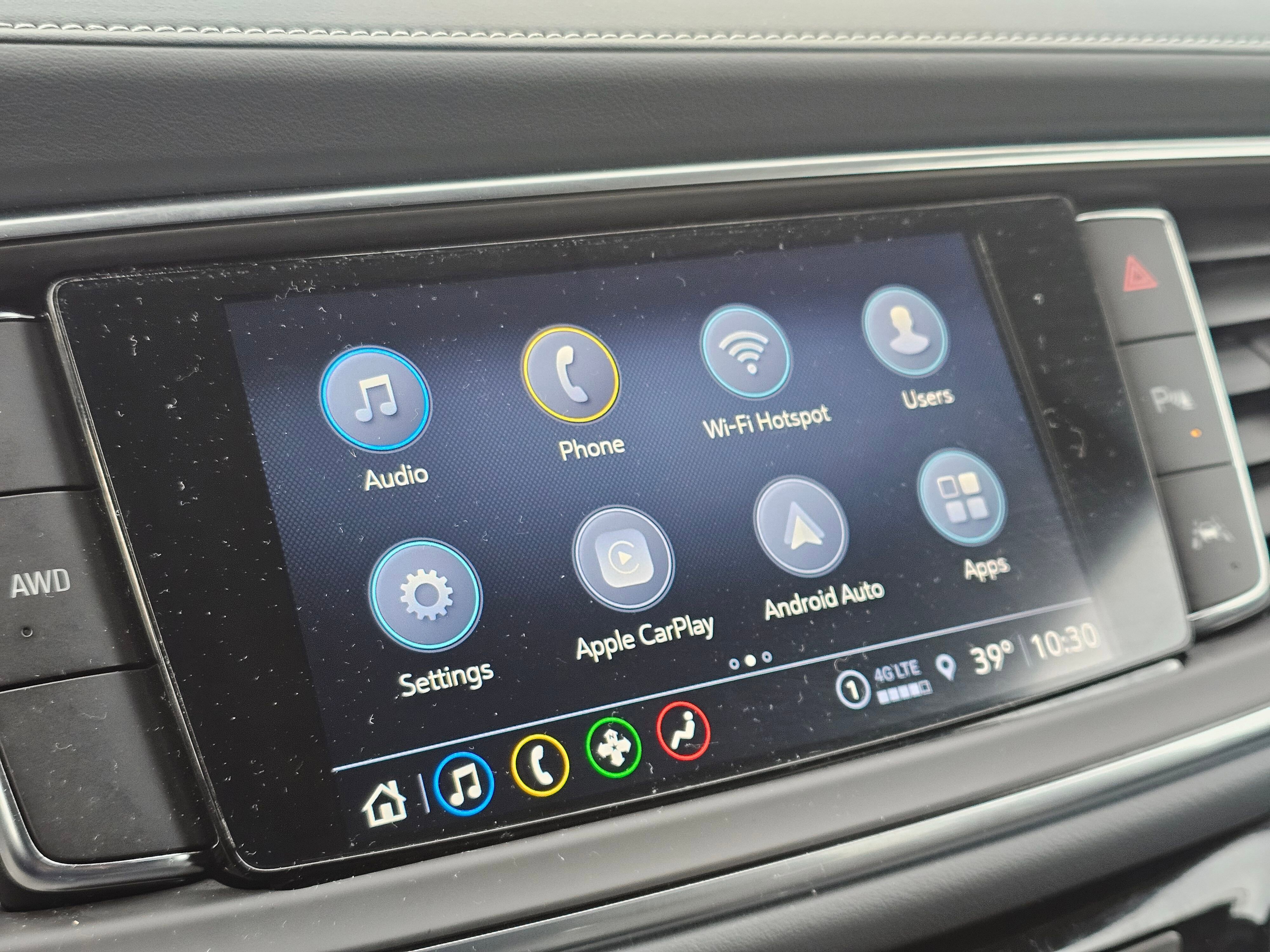 Used 2024 Buick Enclave Essence image 25