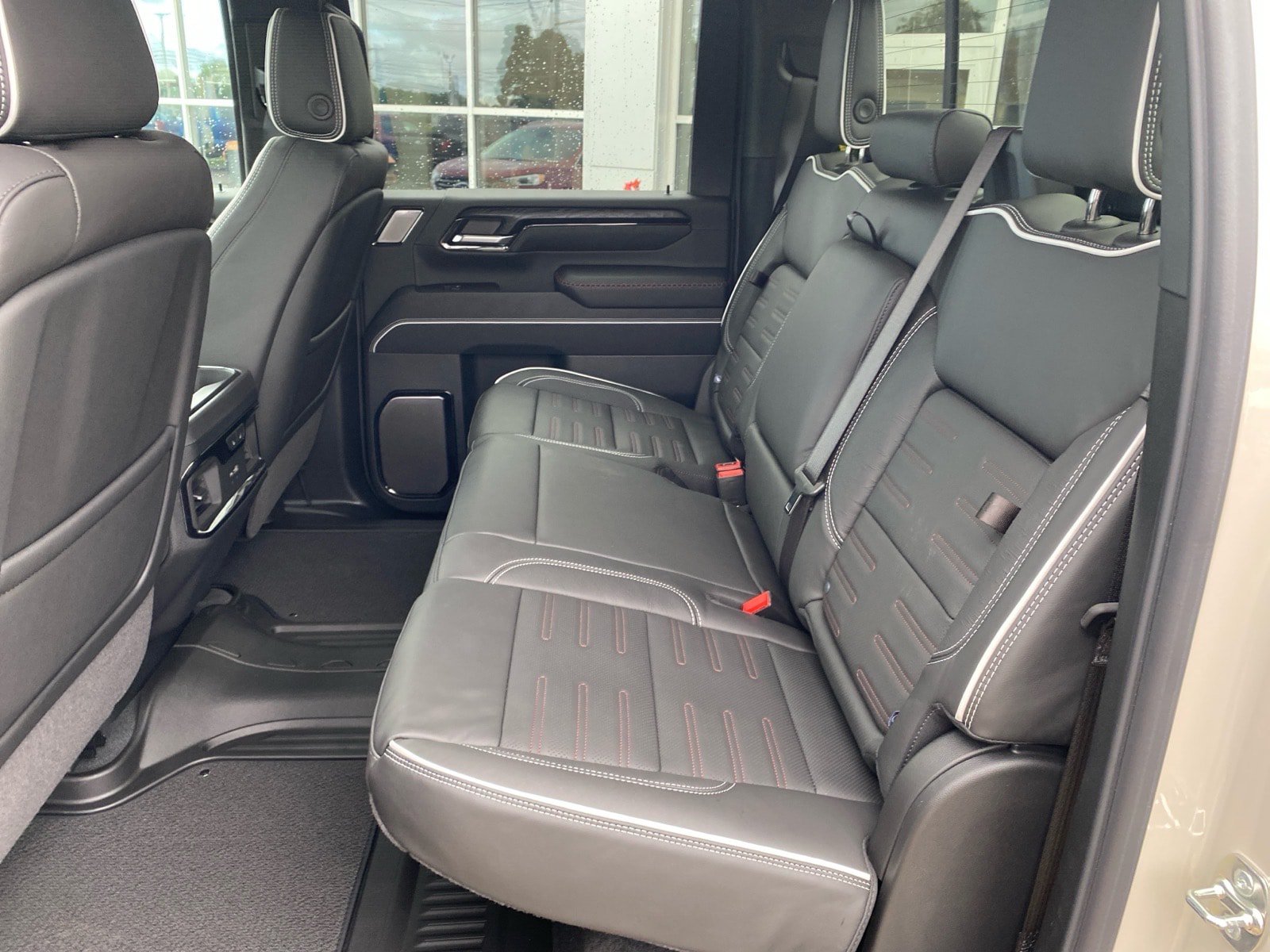 Used 2026 GMC Sierra 2500 AT4X w/ LPO, Black Badging Package AWD/4WD image 26