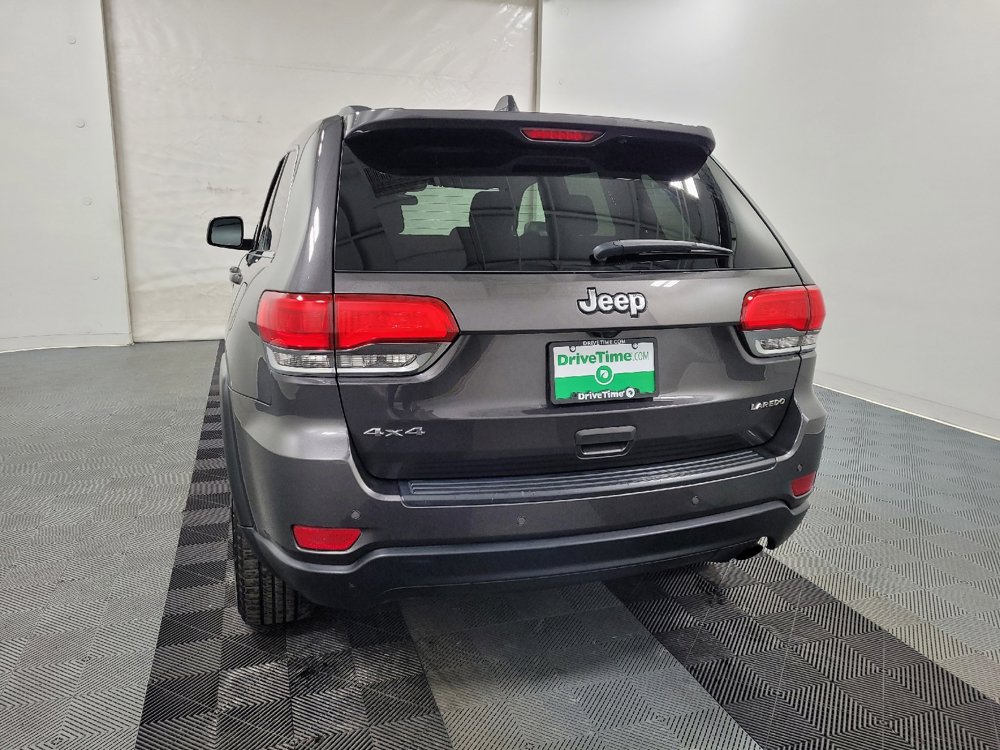 Used 2019 Jeep Grand Cherokee Laredo image 6