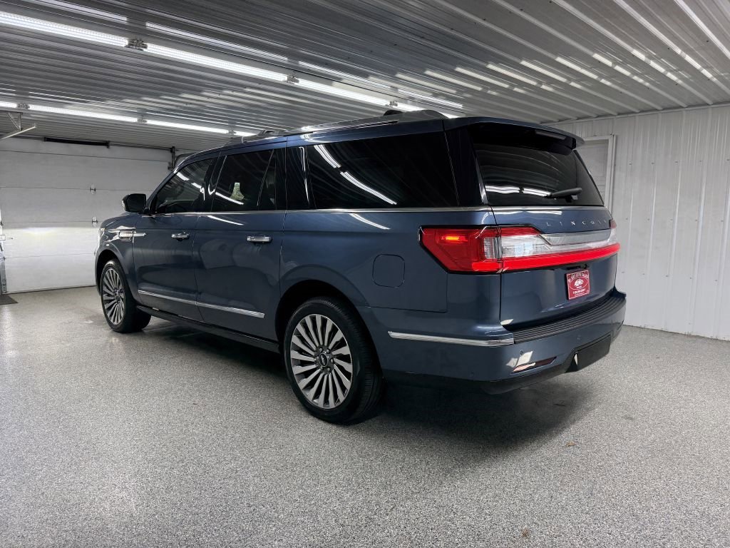 Used 2018 Lincoln Navigator L Reserve w/ Technology Package image 4