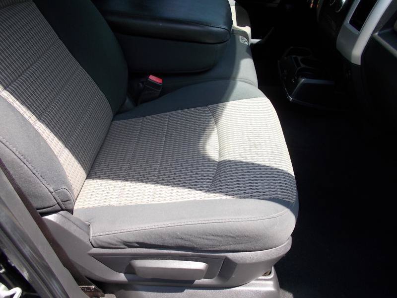 Used 2012 RAM 1500 Classic SLT AWD/4WD image 21