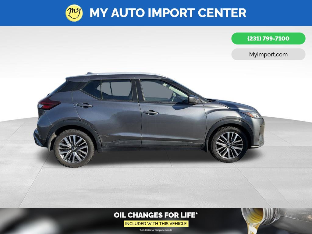 Used 2021 Nissan Kicks SV FWD image 8