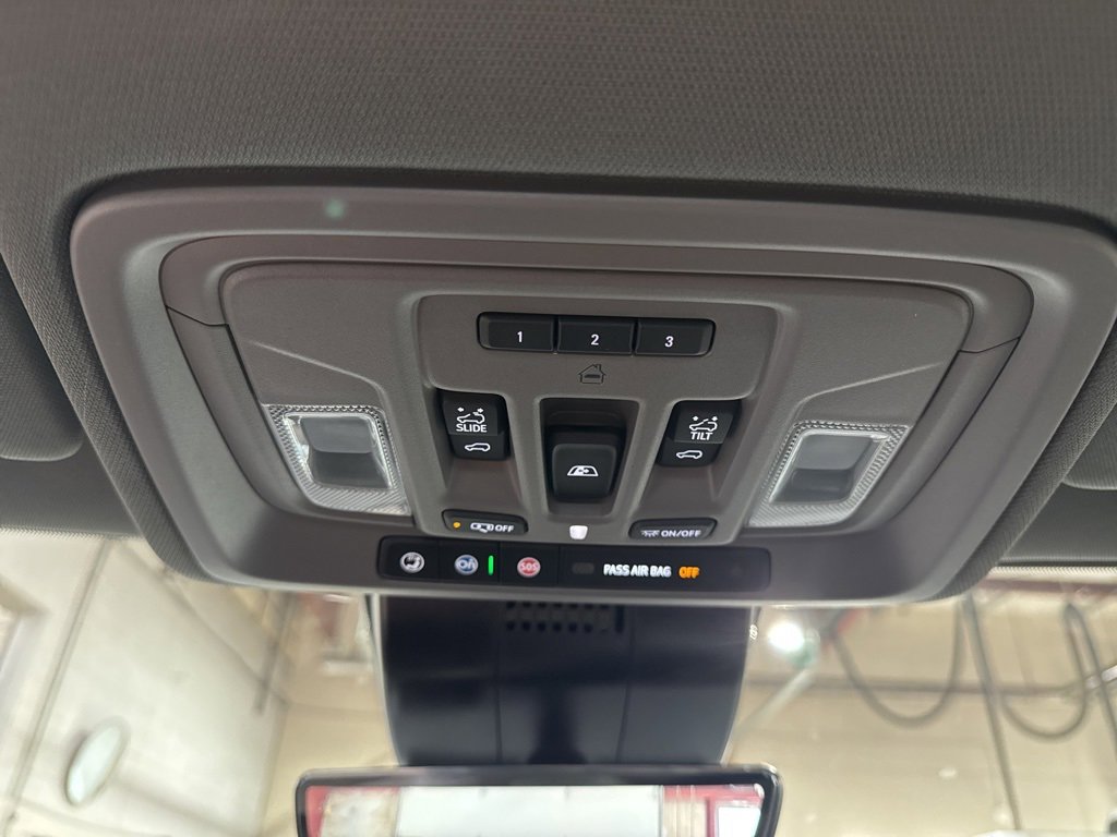 New 2025 GMC Sierra 3500 Denali w/ Denali Reserve Package image 37