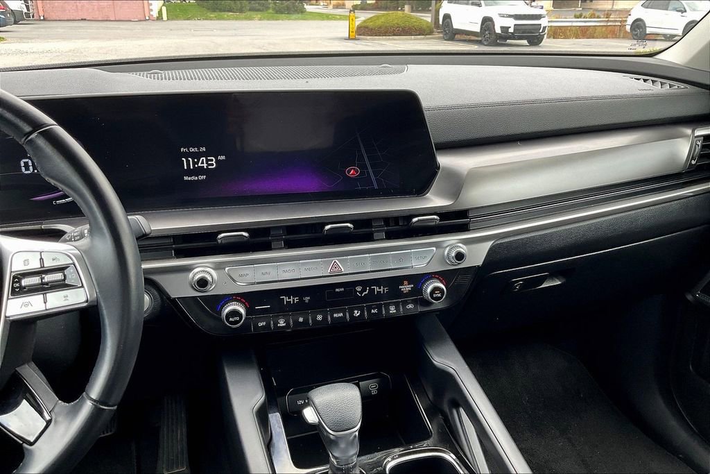 Used 2023 Kia Telluride LX image 6