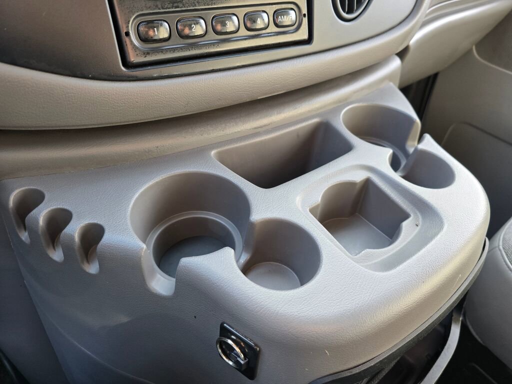 Used 2002 Ford E-250 and Econoline 250 E-250 image 23