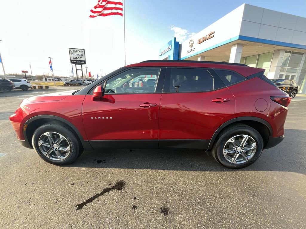 Certified 2024 Chevrolet Blazer LT w/ Convenience Package FWD image 4