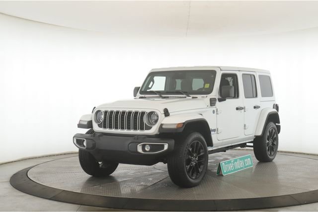Used 2025 Jeep Wrangler Unlimited Sahara w/ Safety Group image 10