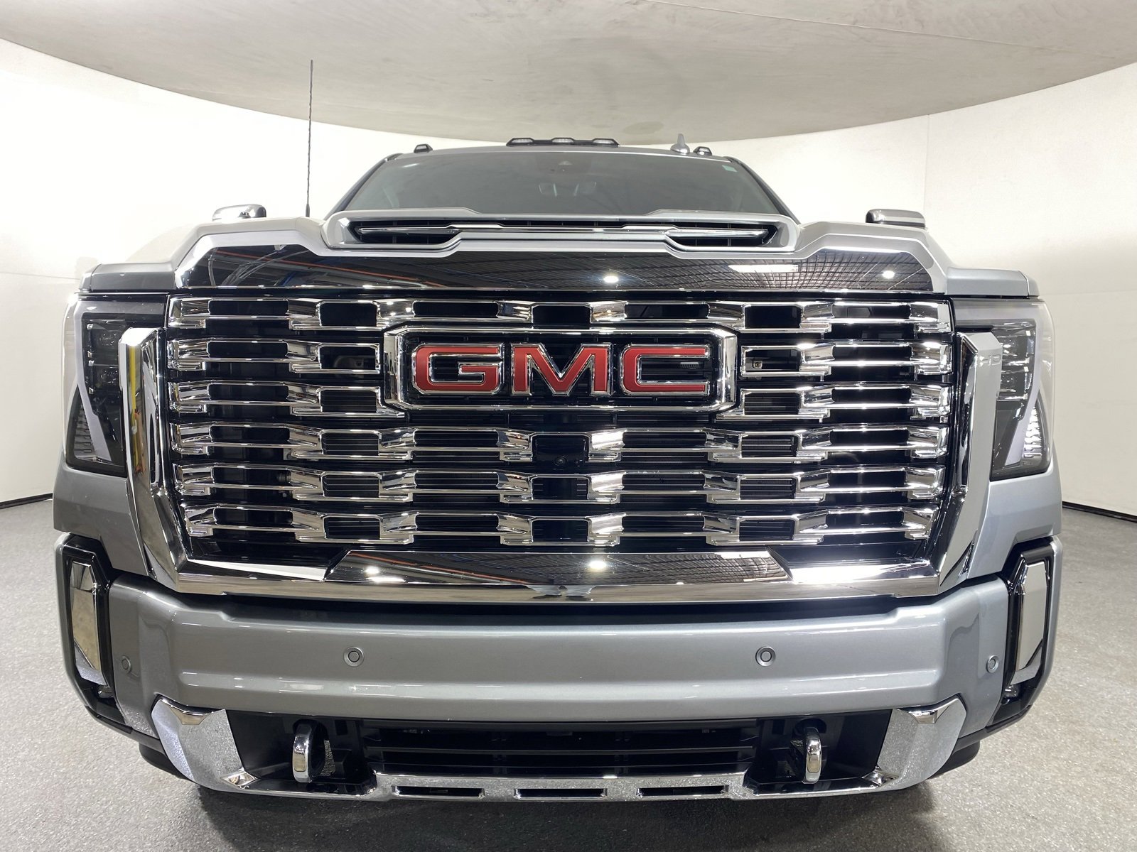 Used 2025 GMC Sierra 3500 Denali w/ Denali Reserve Package image 9