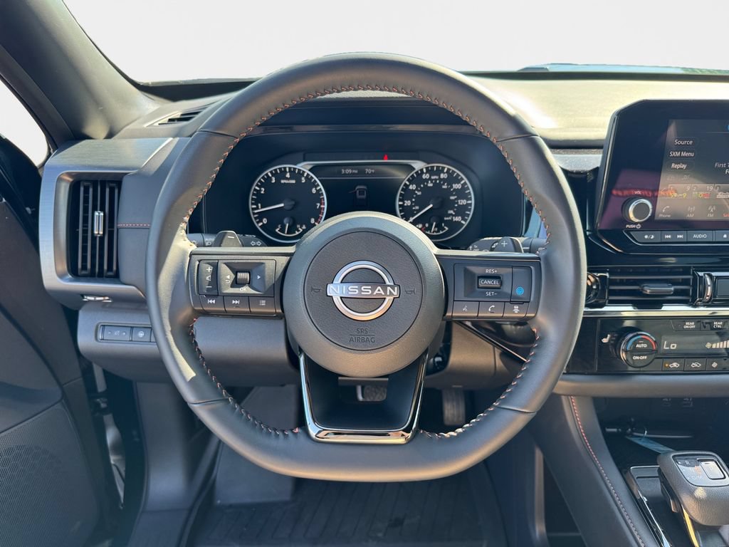 Used 2025 Nissan Pathfinder Rock Creek AWD/4WD image 11