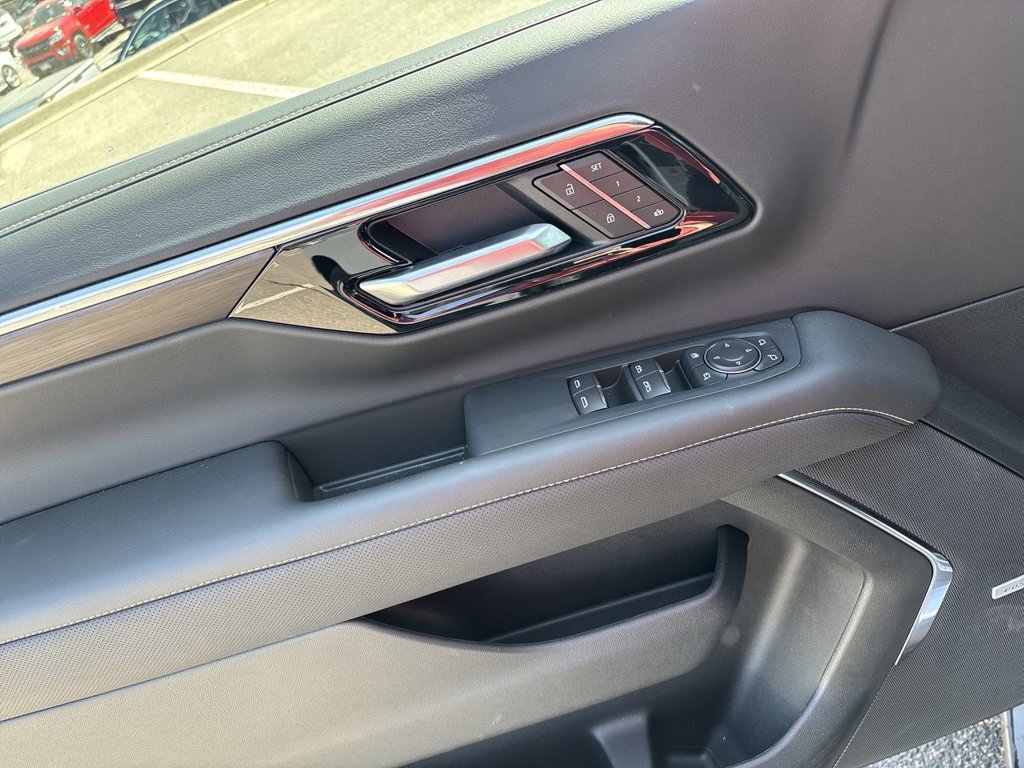 New 2026 Chevrolet Suburban Premier AWD/4WD image 23