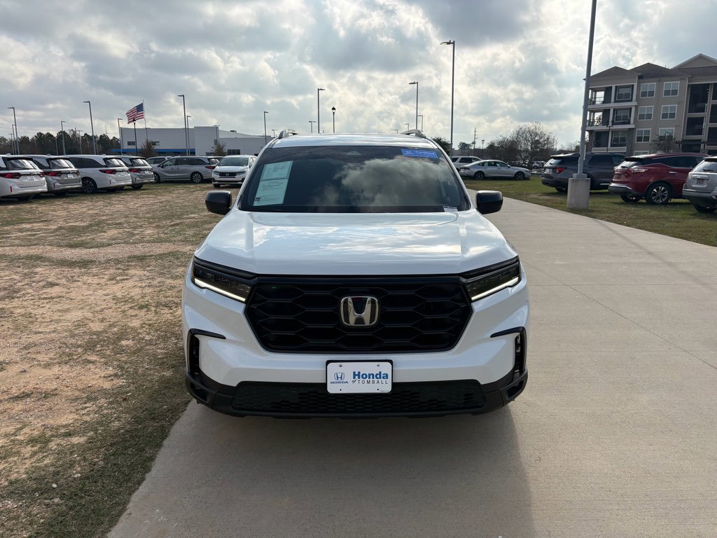 Certified 2023 Honda Pilot Sport image 3