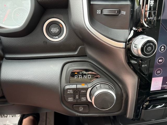 New 2026 RAM 1500 4x4 Crew Cab image 16