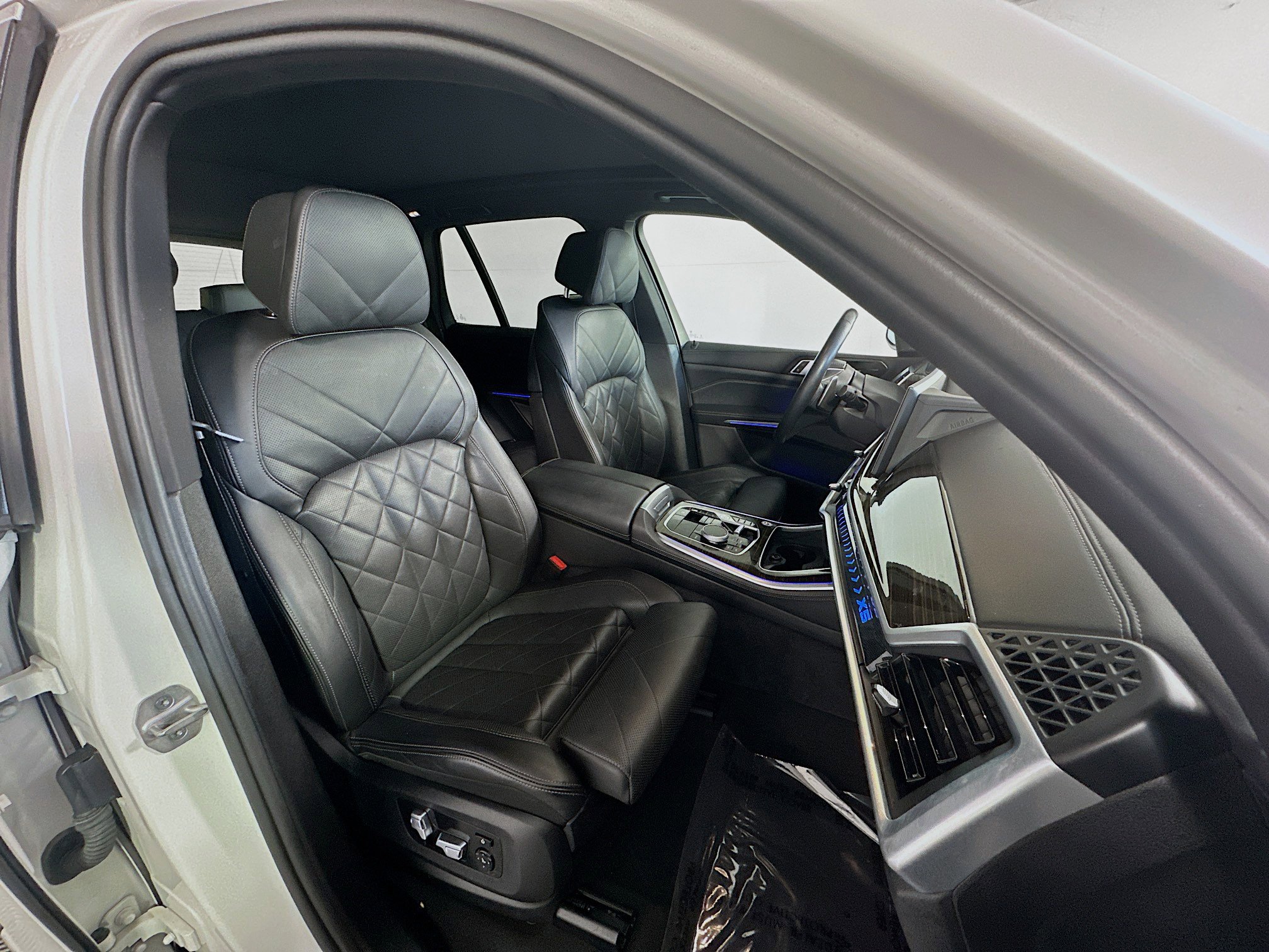 Used 2024 BMW X5 sDrive40i image 28