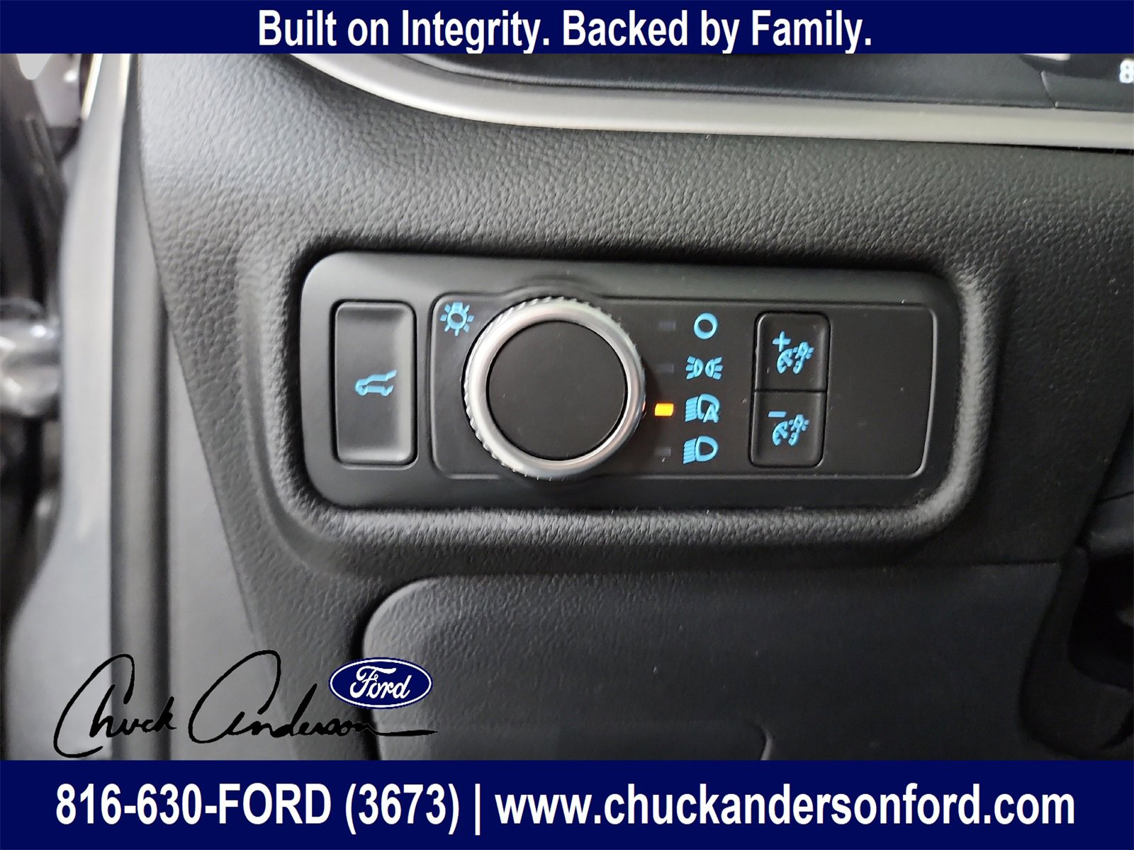 Used 2021 Ford Explorer XLT image 33