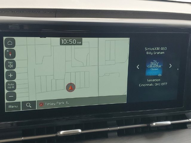 Used 2024 Kia Carnival EX FWD image 27