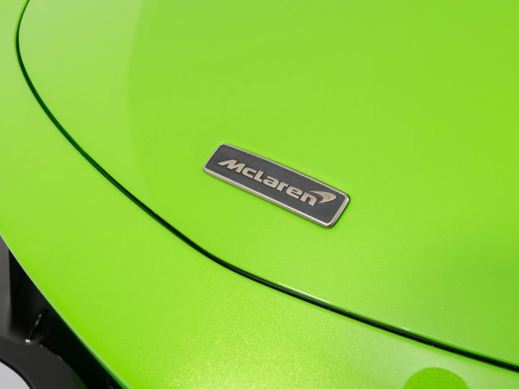 Used 2025 McLaren Artura Spider RWD image 34