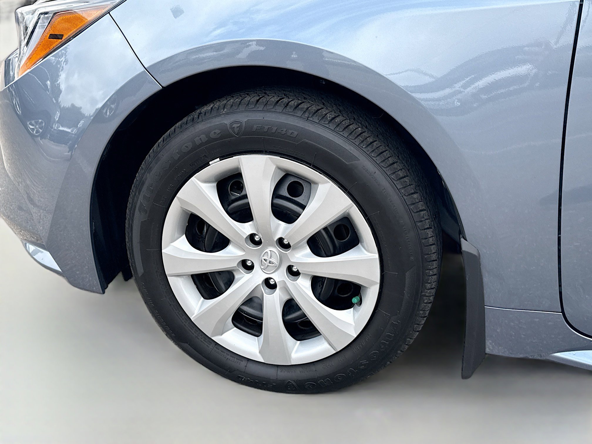 Used 2025 Toyota Corolla LE image 39